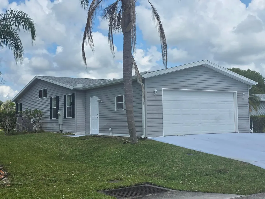 8027 9th Hole Drive Port St Lucie FL 34952