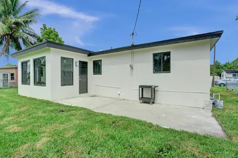 2301 Alcazar Drive Miramar FL 33023