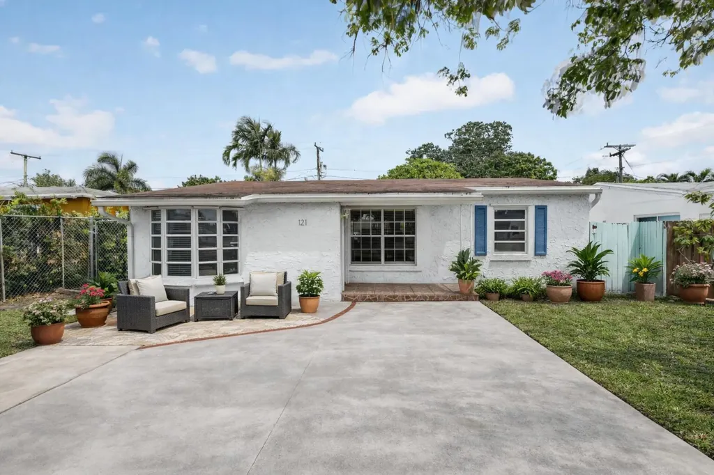 121 NW 52nd Street Oakland Park FL 33309