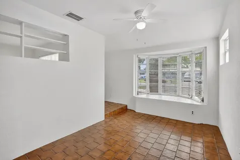 121 NW 52nd Street Oakland Park FL 33309