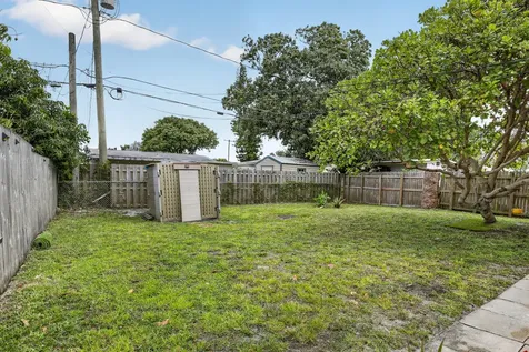 121 NW 52nd Street Oakland Park FL 33309