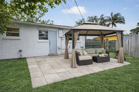 121 NW 52nd Street Oakland Park FL 33309