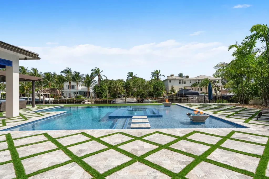 261 Old Jupiter Beach Road Jupiter FL 33477