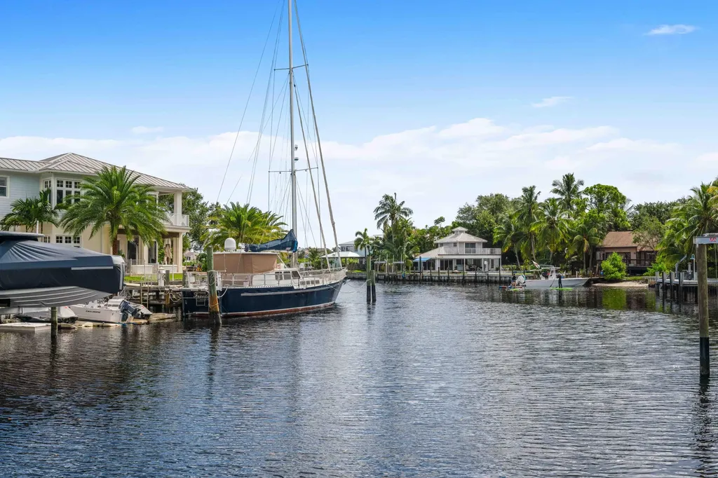 261 Old Jupiter Beach Road Jupiter FL 33477