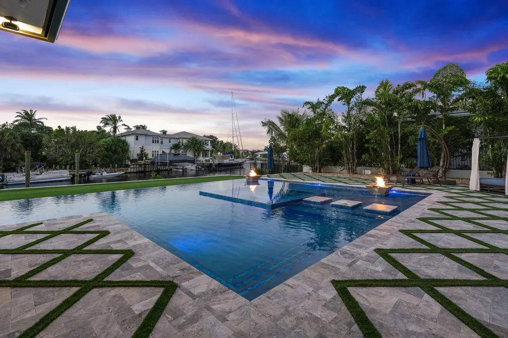 261 Old Jupiter Beach Road Jupiter FL 33477