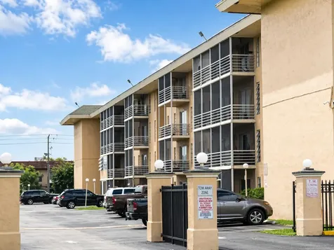 4848 NW 24th Court Lauderdale Lakes FL 33313