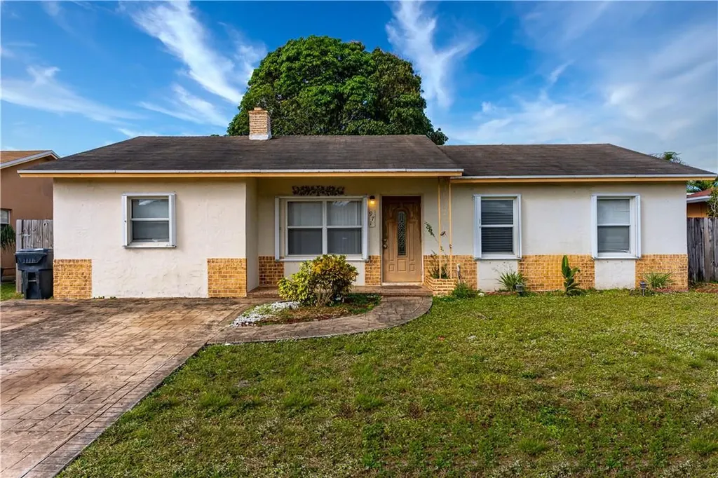 971 SW 83rd Avenue North Lauderdale FL 33068