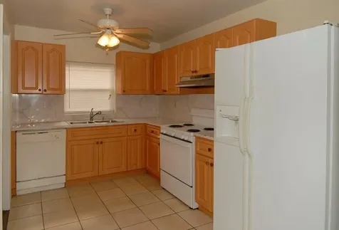 971 SW 83rd Avenue North Lauderdale FL 33068