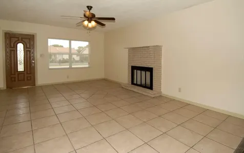 971 SW 83rd Avenue North Lauderdale FL 33068