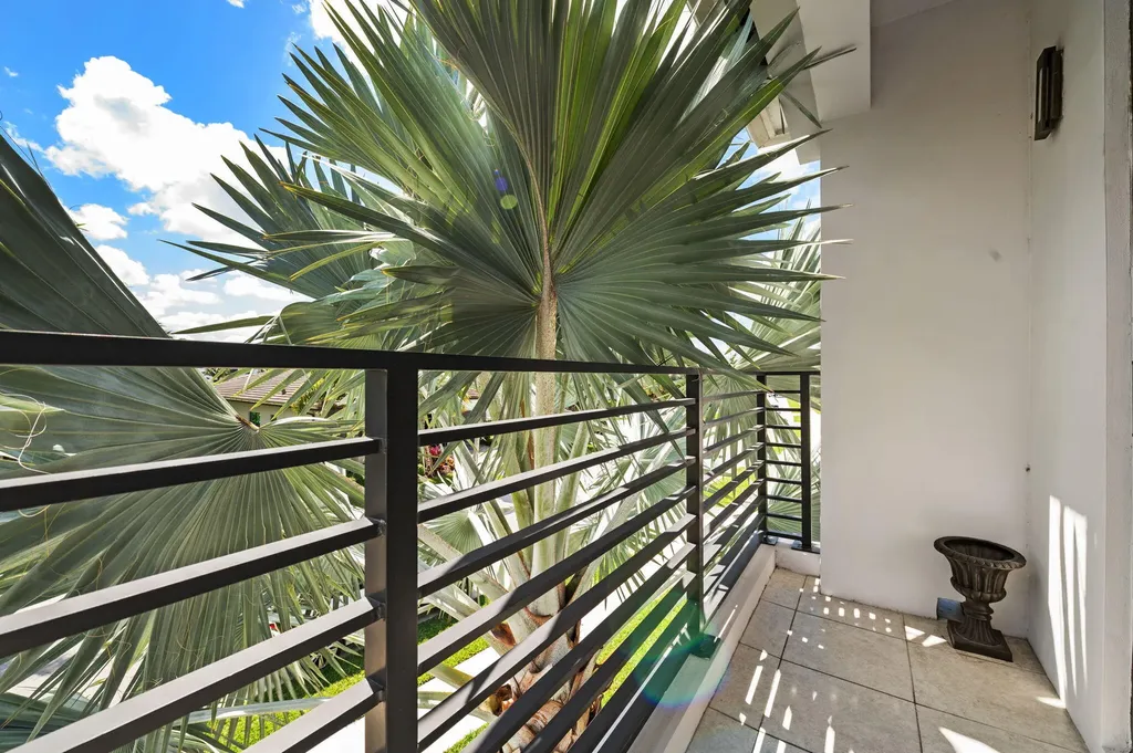 8599 Tower Bridge Court Boca Raton FL 33496
