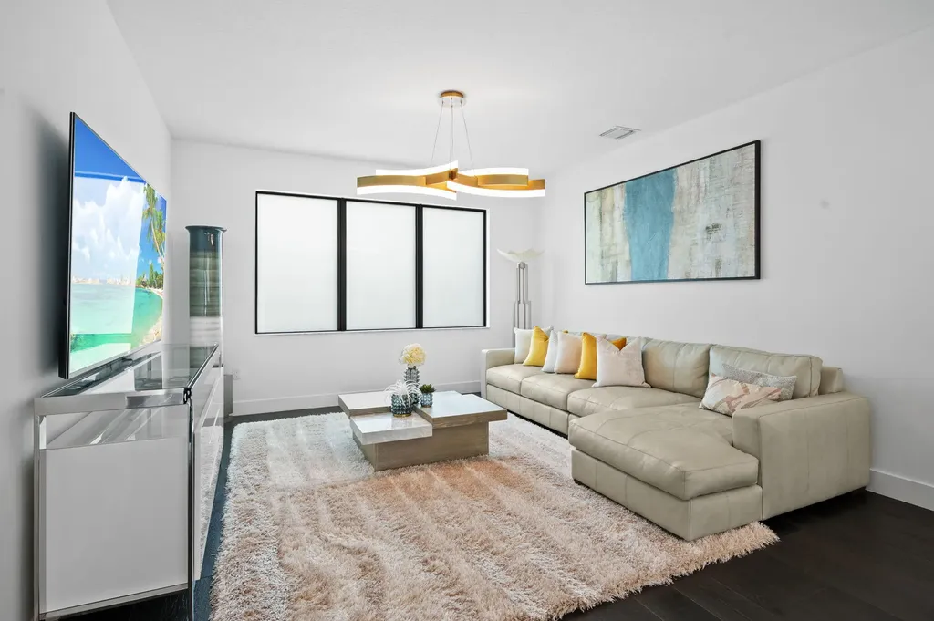 8599 Tower Bridge Court Boca Raton FL 33496