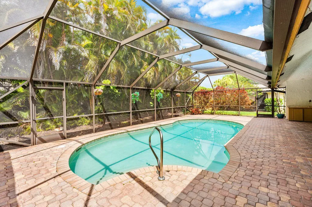 4382 White Cedar Lane Delray Beach FL 33445