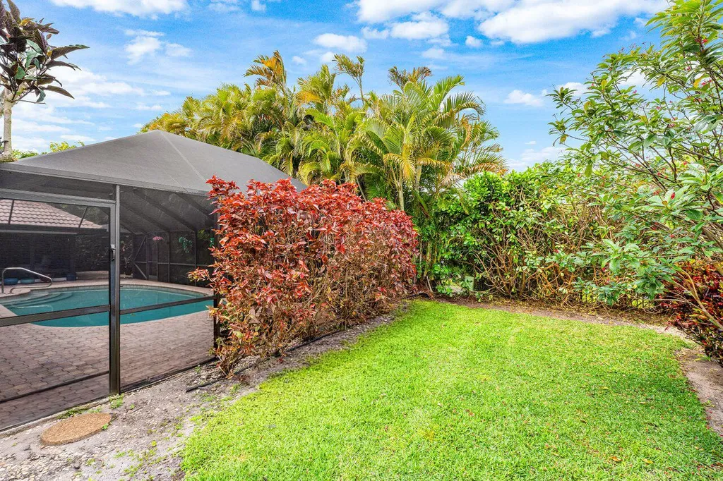 4382 White Cedar Lane Delray Beach FL 33445