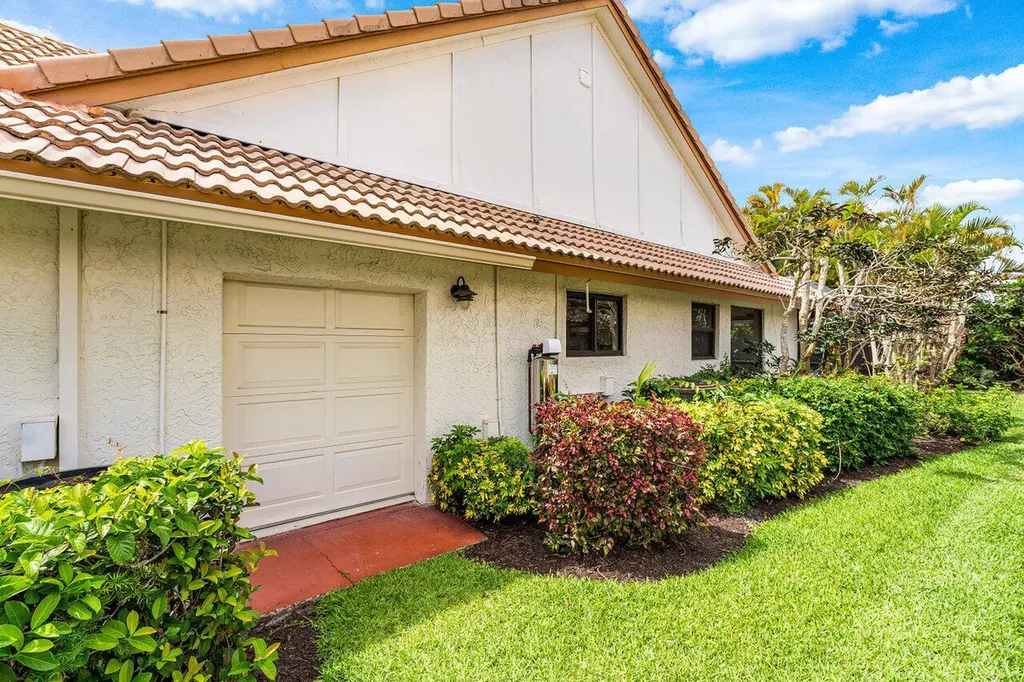 4382 White Cedar Lane Delray Beach FL 33445