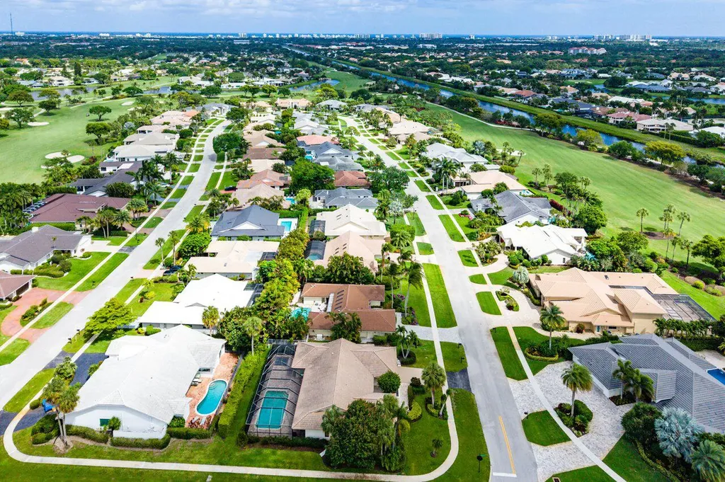 4382 White Cedar Lane Delray Beach FL 33445