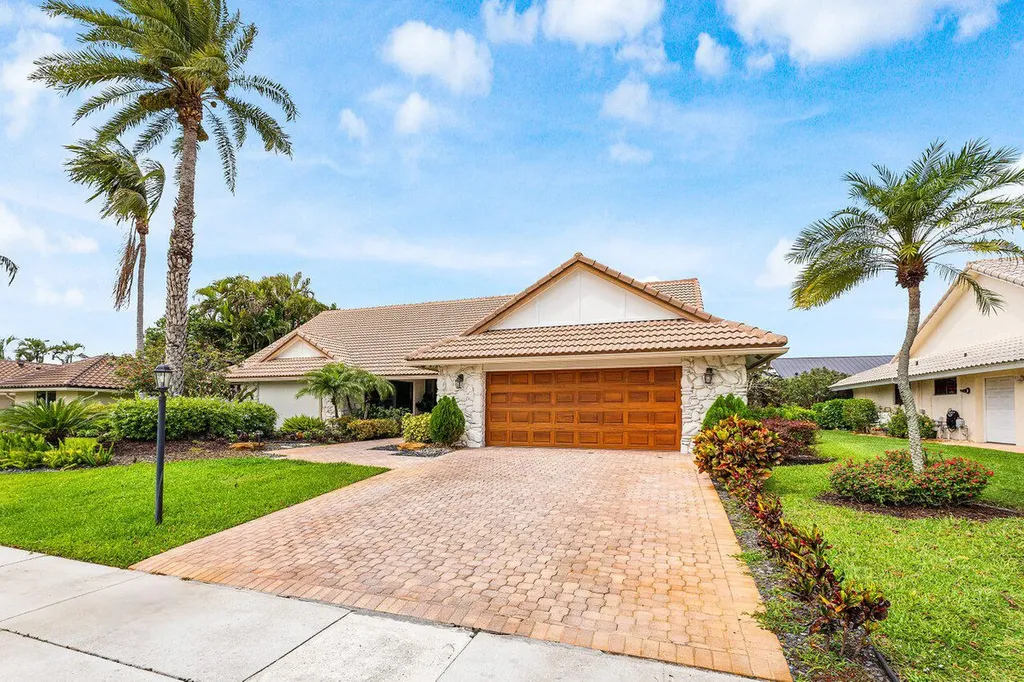 4382 White Cedar Lane Delray Beach FL 33445