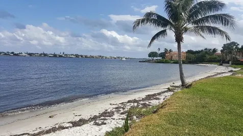 118 Ocean Cay Way Hypoluxo FL 33462