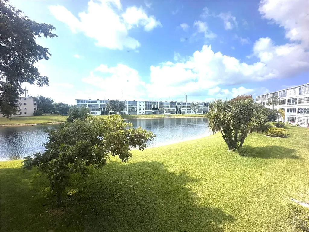 2004 Harwood C Deerfield Beach FL 33442