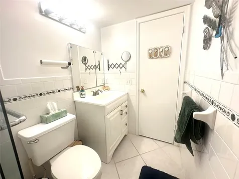 2004 Harwood C Deerfield Beach FL 33442