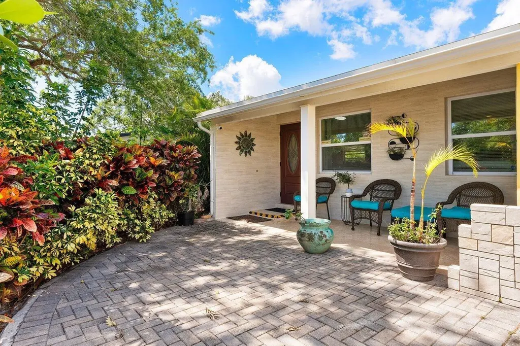 1650 NE 3rd Avenue Delray Beach FL 33444