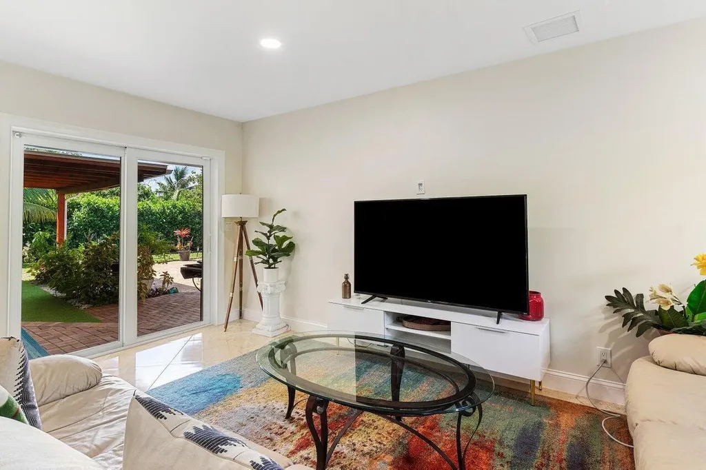 1650 NE 3rd Avenue Delray Beach FL 33444