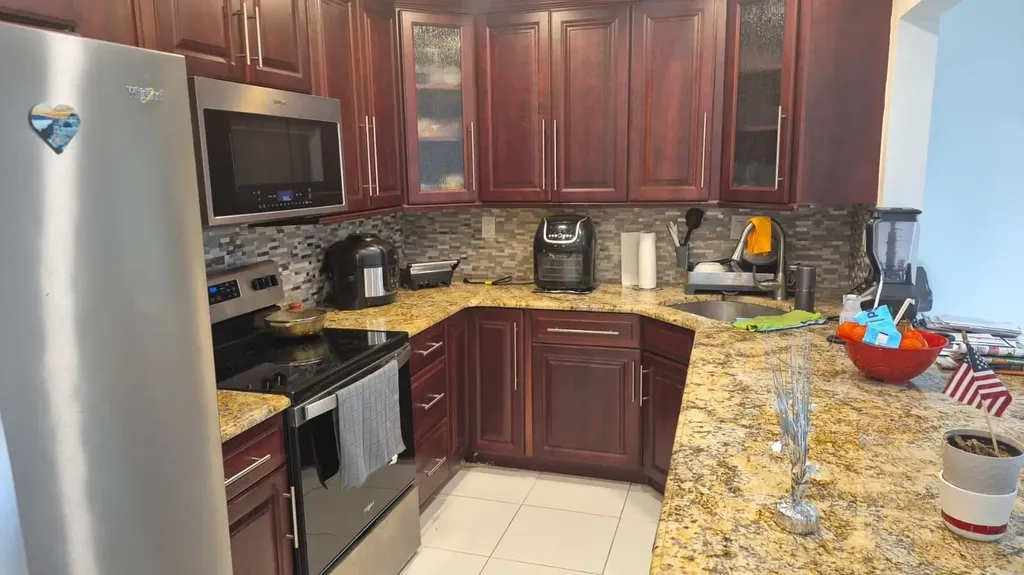 4137 NW 88th Avenue Coral Springs FL 33065