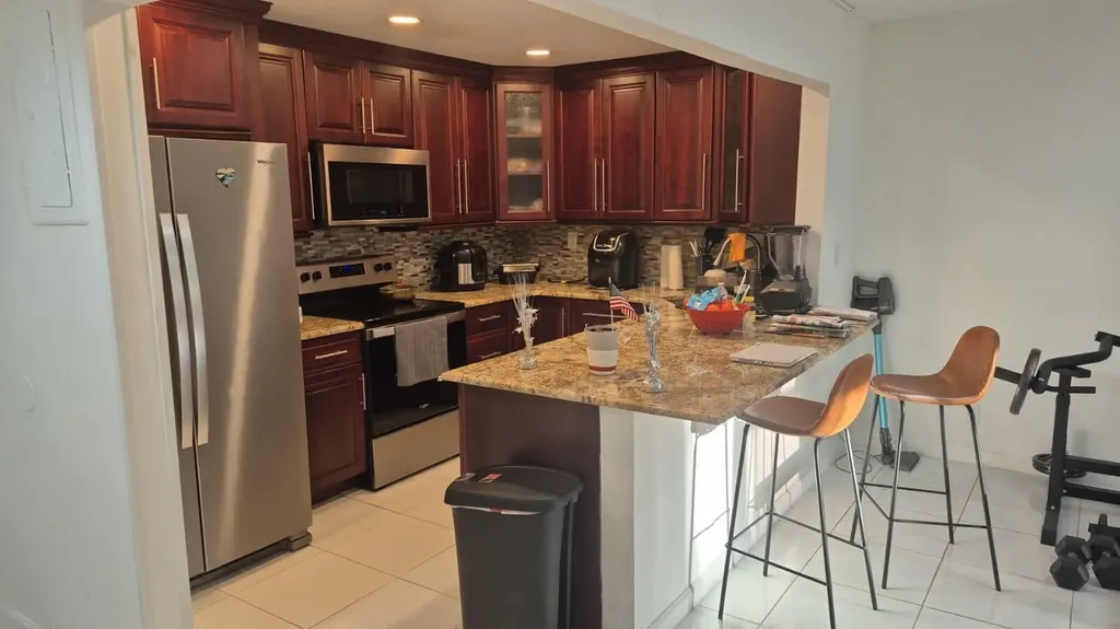 4137 NW 88th Avenue Coral Springs FL 33065