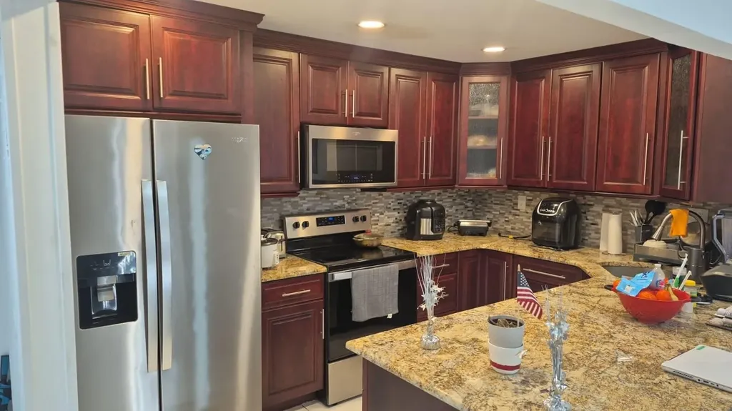 4137 NW 88th Avenue Coral Springs FL 33065