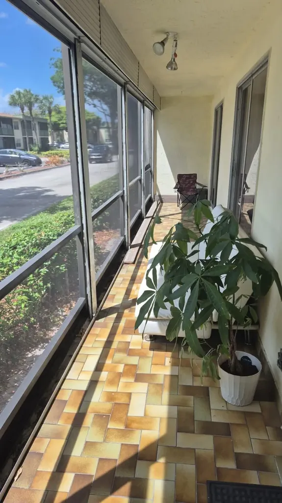 4137 NW 88th Avenue Coral Springs FL 33065