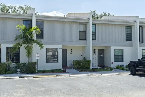 1177 NW 98th Terrace Pembroke Pines FL 33024