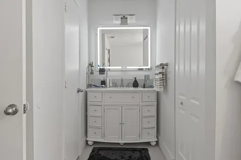 1177 NW 98th Terrace Pembroke Pines FL 33024