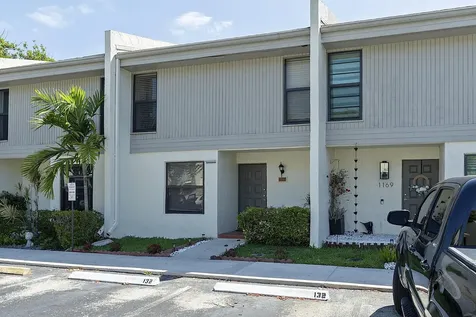 1177 NW 98th Terrace Pembroke Pines FL 33024