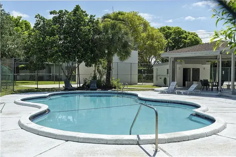 1177 NW 98th Terrace Pembroke Pines FL 33024