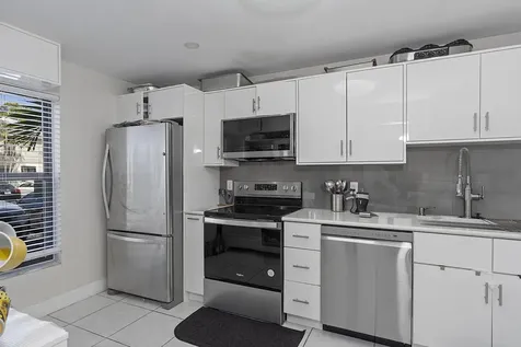 1177 NW 98th Terrace Pembroke Pines FL 33024