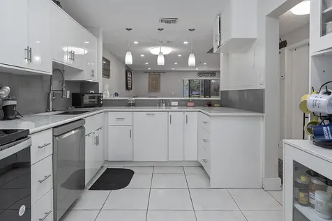 1177 NW 98th Terrace Pembroke Pines FL 33024
