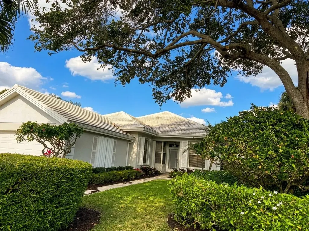 8773 Wakefield Drive Palm Beach Gardens FL 33410