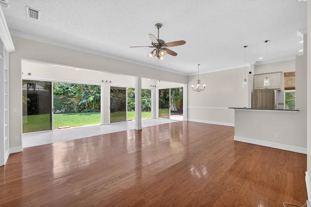 8773 Wakefield Drive Palm Beach Gardens FL 33410