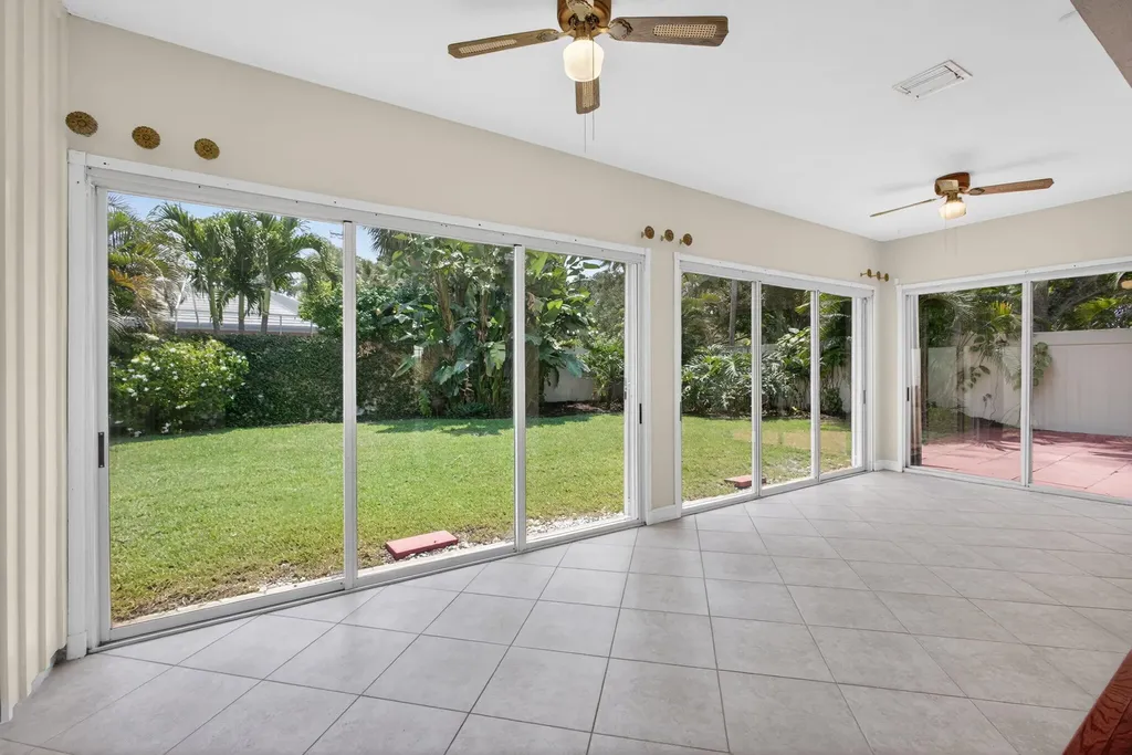 8773 Wakefield Drive Palm Beach Gardens FL 33410