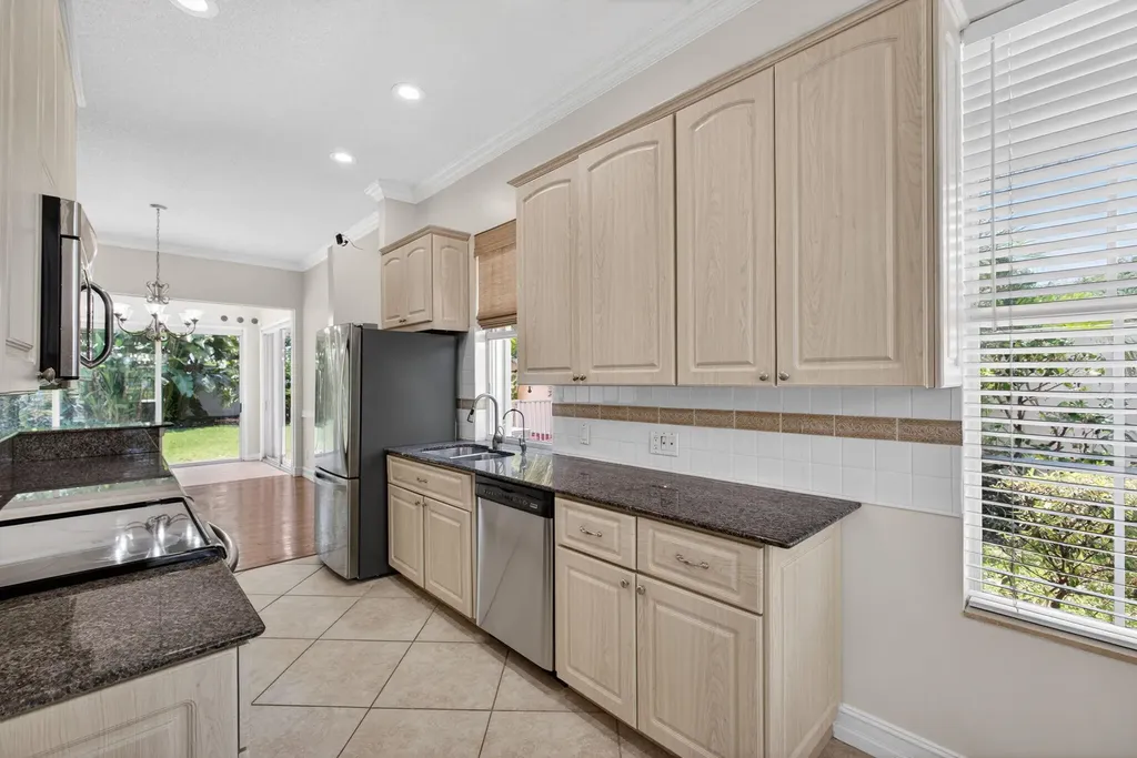 8773 Wakefield Drive Palm Beach Gardens FL 33410