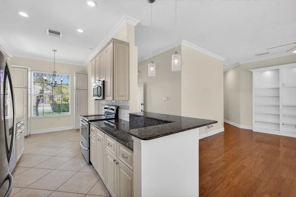 8773 Wakefield Drive Palm Beach Gardens FL 33410