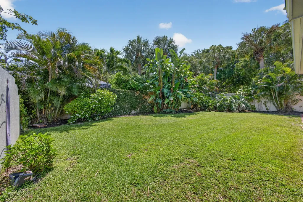 8773 Wakefield Drive Palm Beach Gardens FL 33410