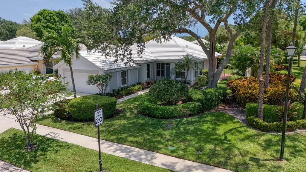 8773 Wakefield Drive Palm Beach Gardens FL 33410