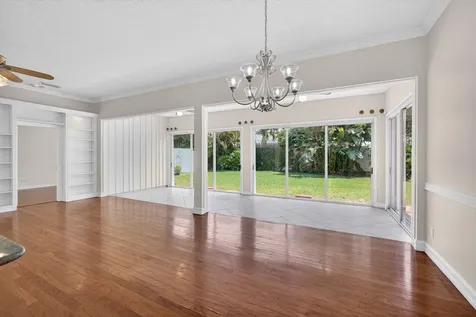 8773 Wakefield Drive Palm Beach Gardens FL 33410