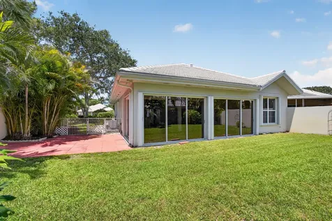 8773 Wakefield Drive Palm Beach Gardens FL 33410