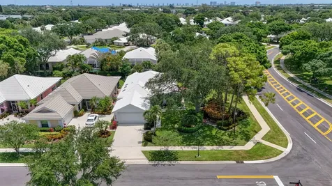 8773 Wakefield Drive Palm Beach Gardens FL 33410