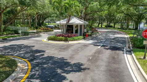 8773 Wakefield Drive Palm Beach Gardens FL 33410