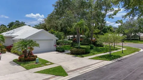 8773 Wakefield Drive Palm Beach Gardens FL 33410