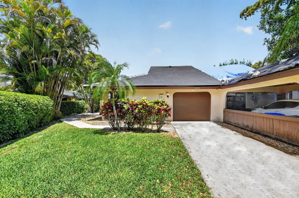 5155 Pine Drive Boynton Beach FL 33437