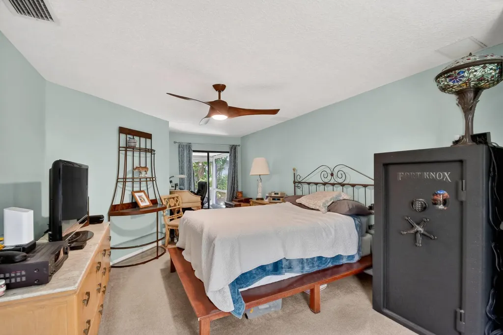5155 Pine Drive Boynton Beach FL 33437