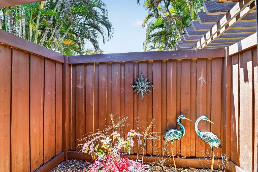 5155 Pine Drive Boynton Beach FL 33437